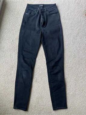 Neuw Black High-Rise Skinny pants